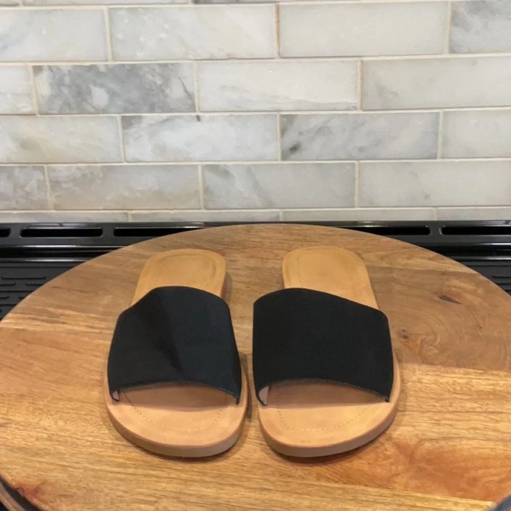 Soda Comfort Women’s Black Slide Sandals - Picture 3 of 6